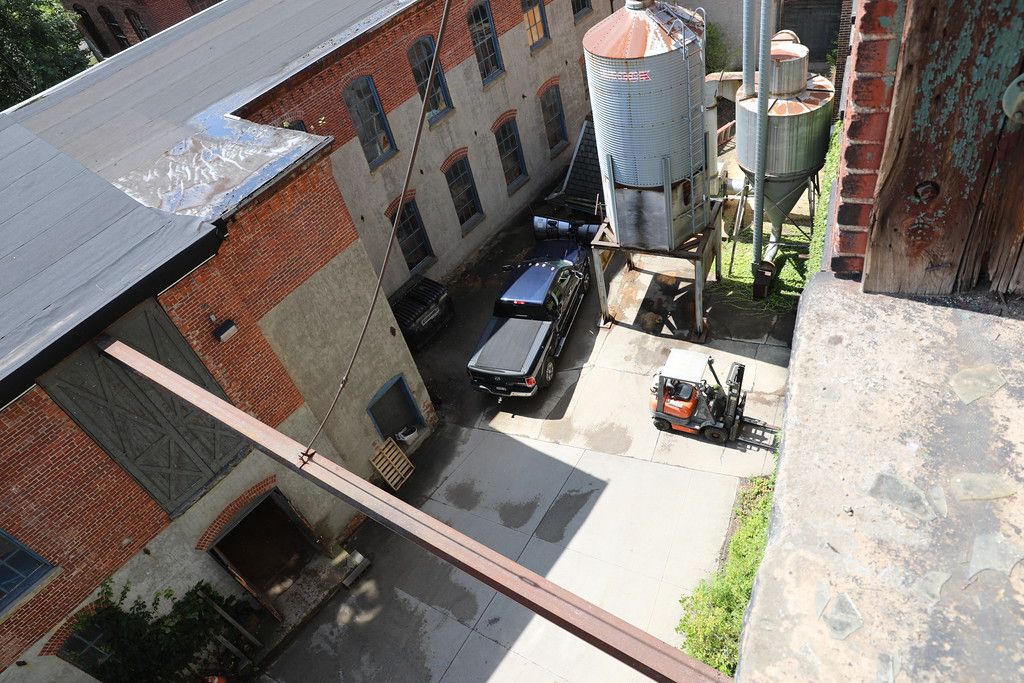 Interior yard between wings, viewed from above